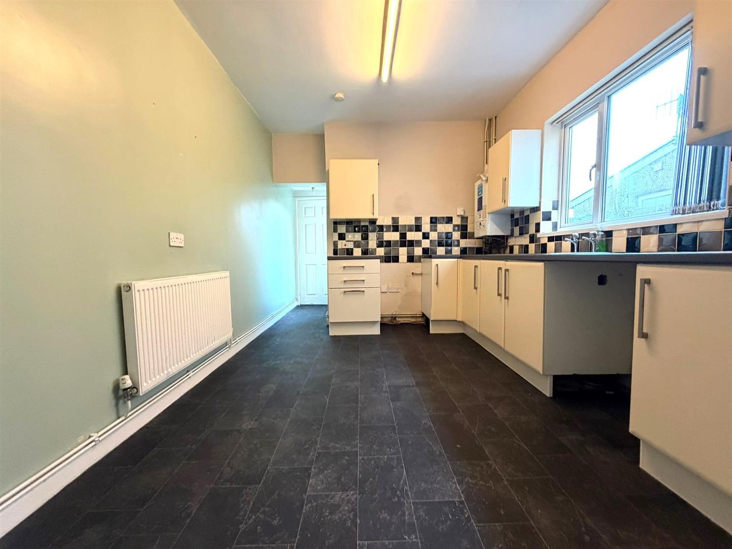 Cecil Street, Manselton, Swansea, SA5 8QP